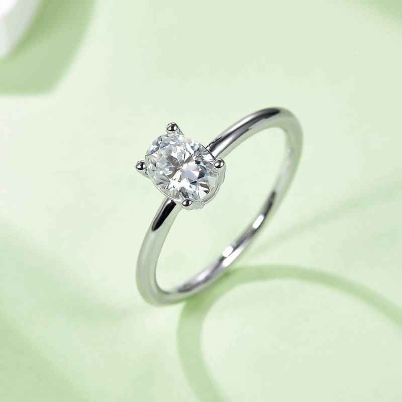 Classic蛋形S925银镀白金MoissaniteWomen's Ring1.0ctD级